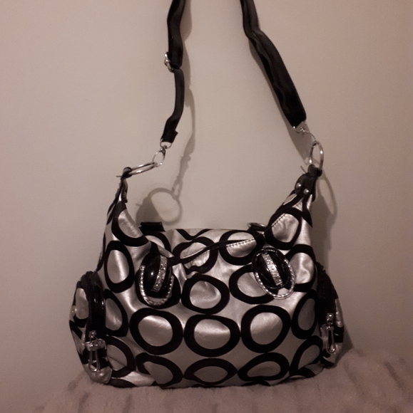 Silver Purse with Black Velvet Pattern - Picture 4 of 4